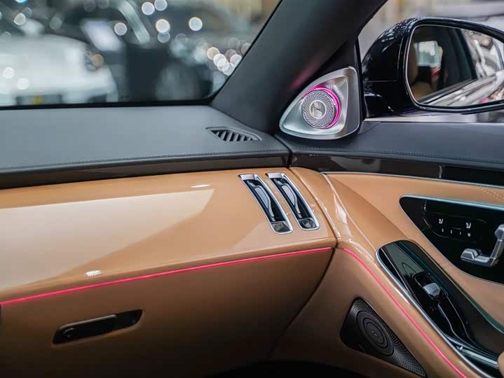 Mercedes-Benz Maybach S-Class 2022 2022款 S 680 4MATIC Virgil Abloh 限量版