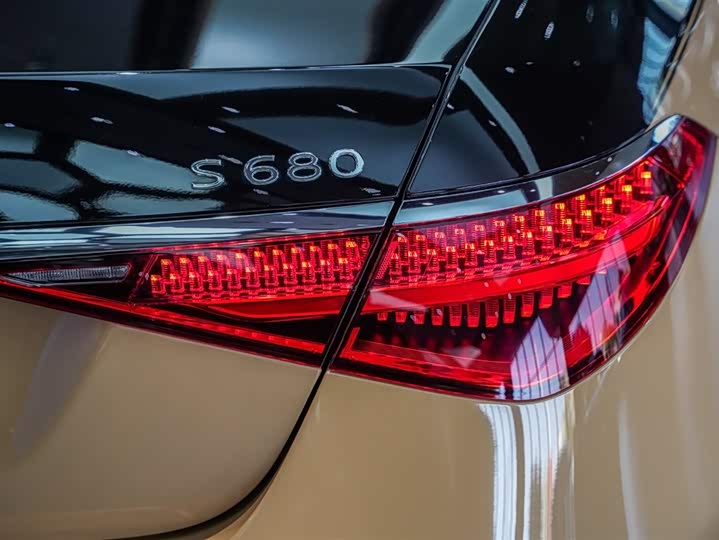 Mercedes-Benz Maybach S-Class 2022 2022款 S 680 4MATIC Virgil Abloh 限量版