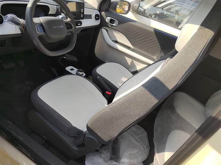 Geely Galaxy Panda Mini 2025 2025款 熊猫mini 210km 元气熊