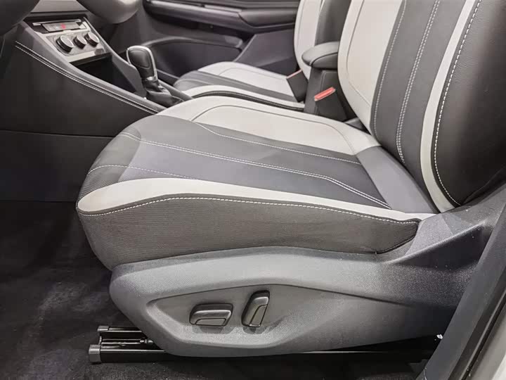 Jetta VS7 2024 2024款 280TSI 自动荣耀版