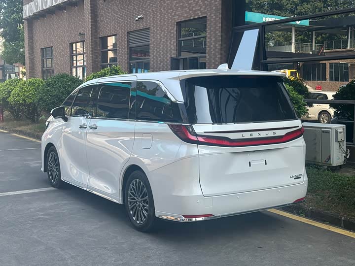 Lexus LM 2023 2023款 500h 六座尊崇版