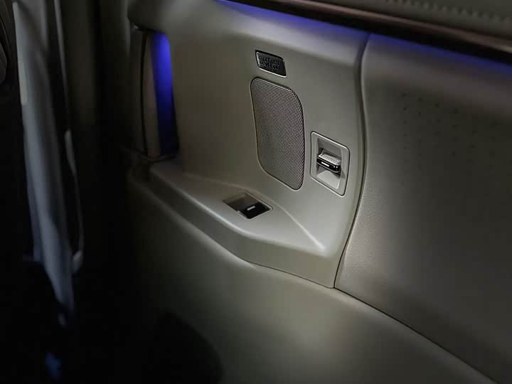 Lexus LM 2023 2023款 500h 六座尊崇版