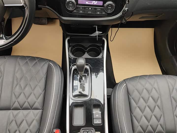 Mitsubishi Outlander 2021 2021款 2.0L 两驱畅享版 5座