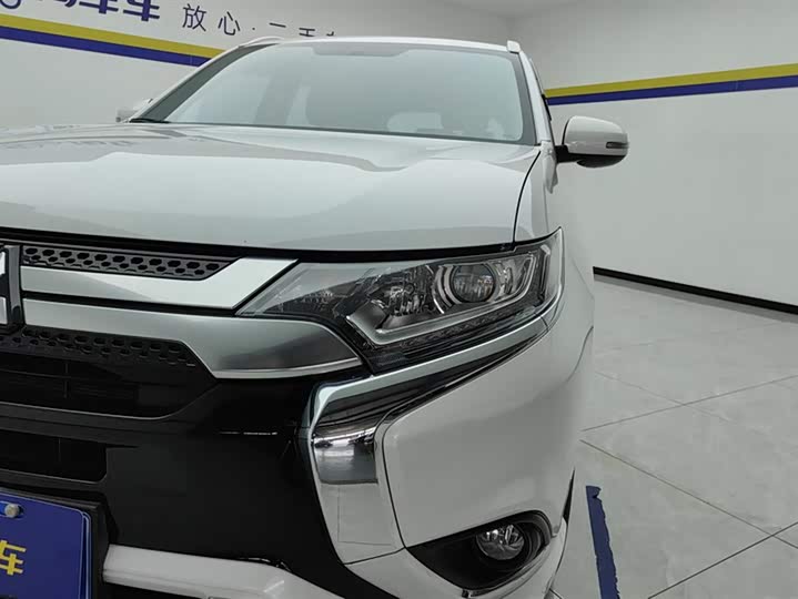 Mitsubishi Outlander 2021 2021款 2.0L 两驱畅享版 5座