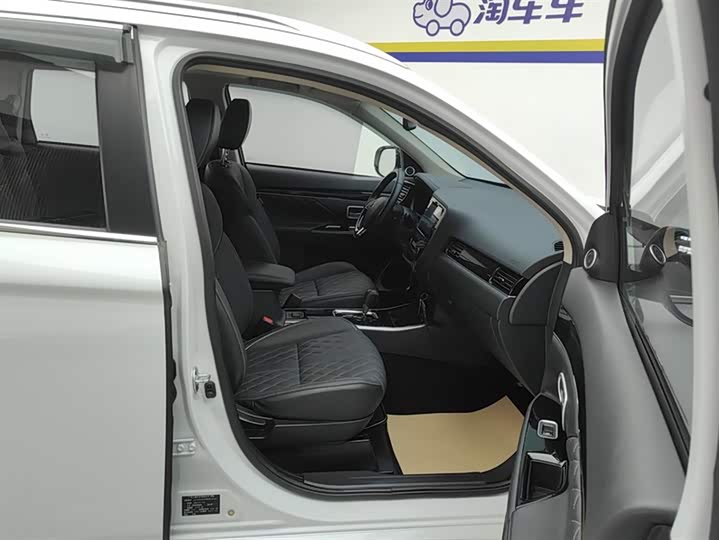 Mitsubishi Outlander 2021 2021款 2.0L 两驱畅享版 5座