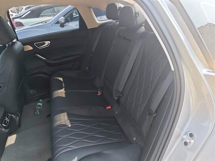 Roewe D7 2023 2023款 EV 510km 后驱旗舰版