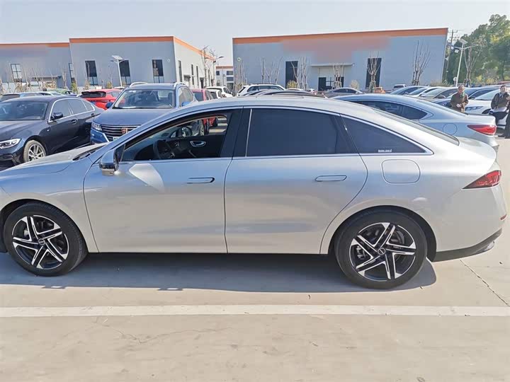 Roewe D7 2023 2023款 EV 510km 后驱旗舰版