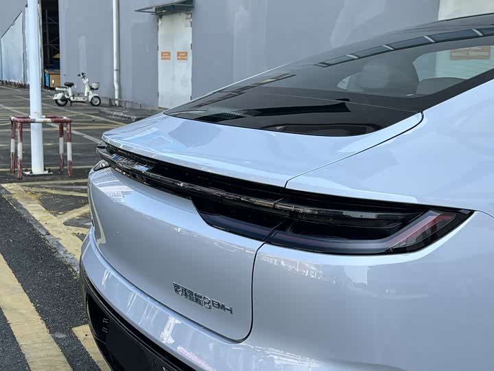 Geely Galaxy Starshine 8 EM-i 2025 2025款 130km EM-i 尊享版