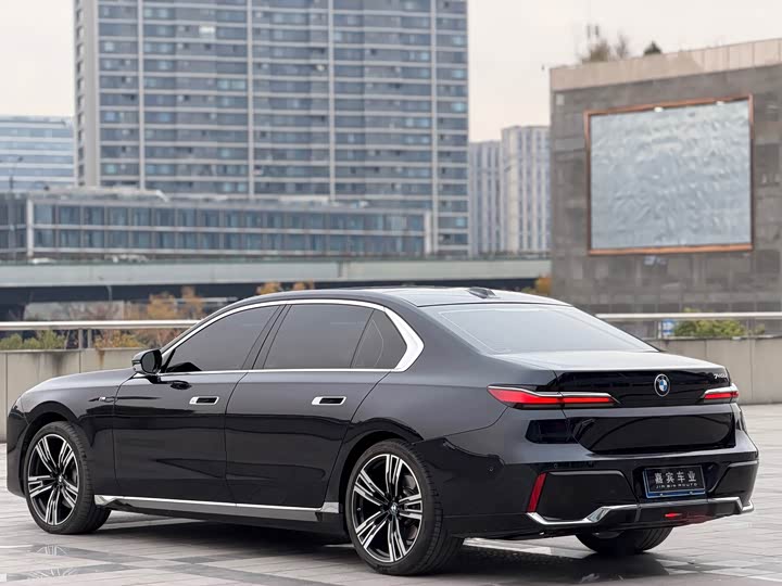 BMW 7 Series 2023 2023款 740Li 领先型 M运动套装