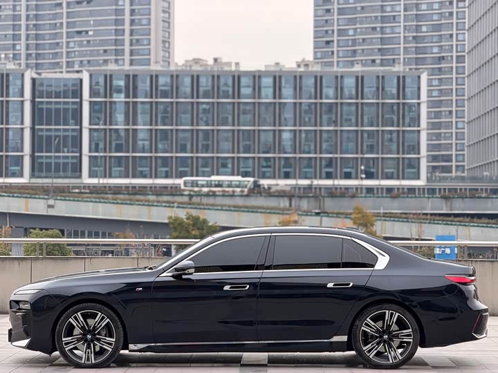 BMW 7 Series 2023 2023款 740Li 领先型 M运动套装