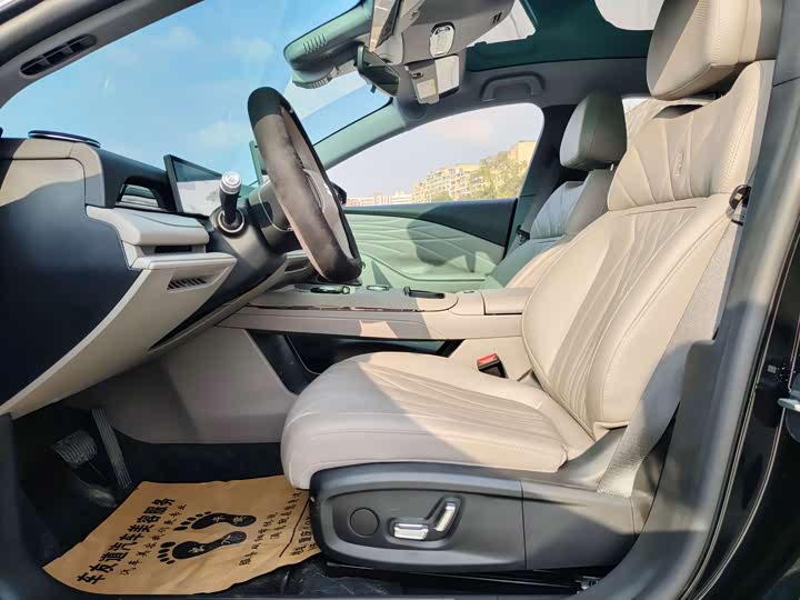 Geely Galaxy Starshine 8 EM-i 2025 2025款 130km EM-i 尊享版