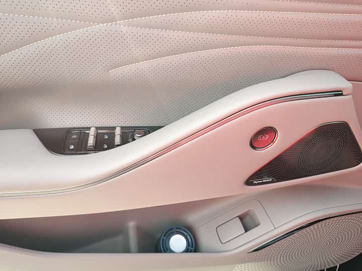 Geely Galaxy Starshine 8 EM-i 2025 2025款 130km EM-i 尊享版