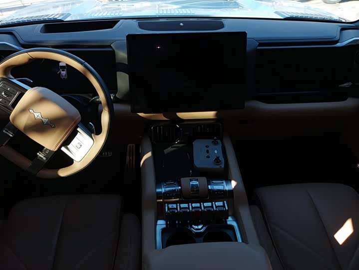 BYD FangChengBao Leopard 8 2025 2025款 智勇旗舰无人机版 6座