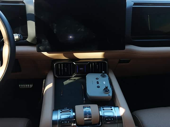 BYD FangChengBao Leopard 8 2025 2025款 智勇旗舰无人机版 6座