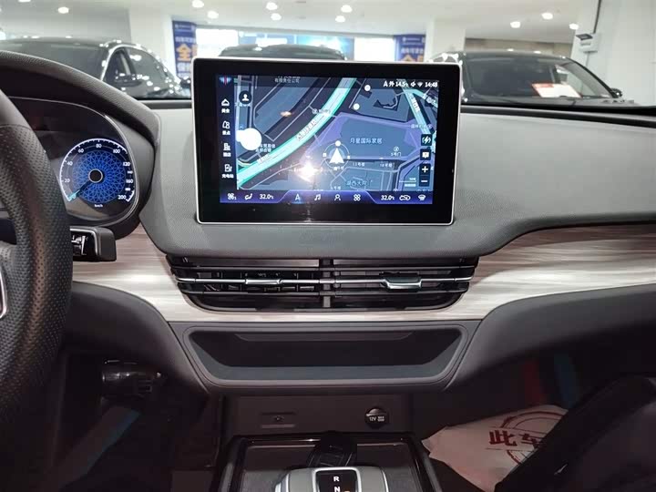 Hongqi E-QM5 2024 2024款 610km PLUS