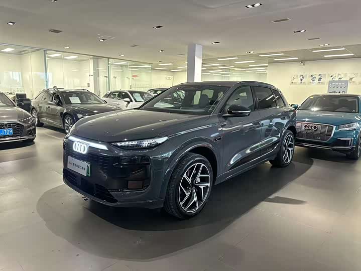 Audi Q6L e-tron 2026 2026款 首发领航版