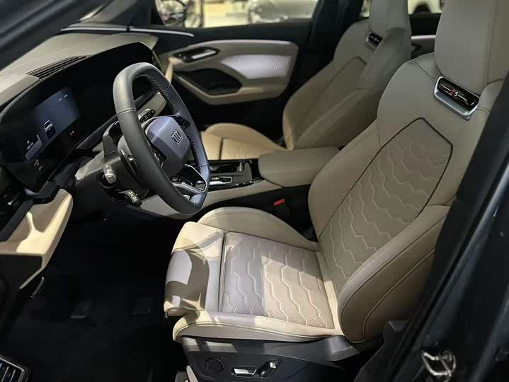 Audi Q6L e-tron 2026 2026款 首发领航版