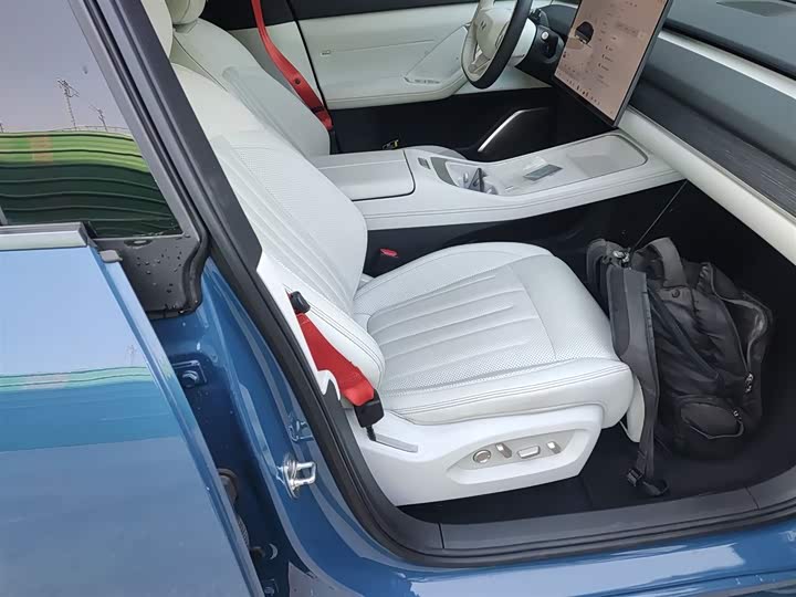 Nio Onvo L60 2024 2024款 60kWh 四驱版