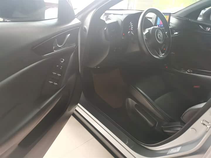 Mazda CX-4 2021 2021款 2.0L 自动两驱蓝天活力版