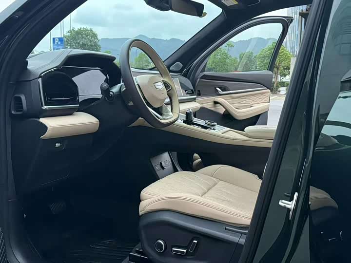 Geely Monjaro 2025 2025款 东方曜 2.0TD 自动四驱望月版