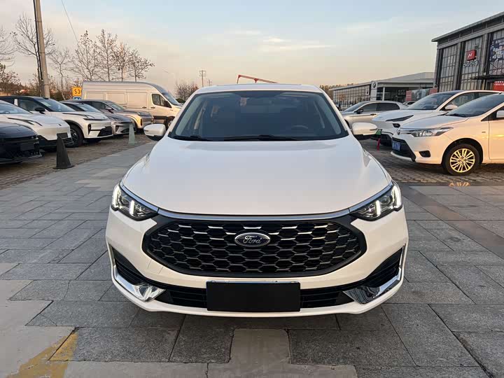 Ford Escort 2021 2021款 1.5L 自动钻石版