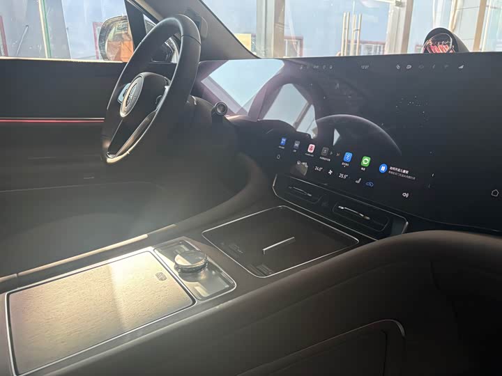 Aito M9 2025 2025款 增程 Ultra版 52kWh 6座版