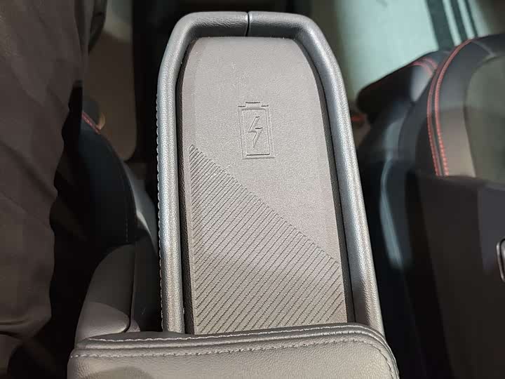 Ford Edge 2023 2023款 锐界L 2.0T EcoBoost E混动四驱七座 STLine