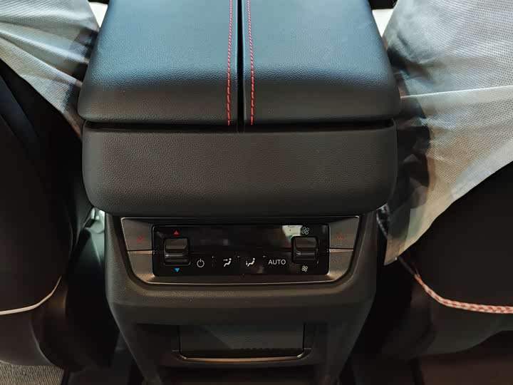 Ford Edge 2023 2023款 锐界L 2.0T EcoBoost E混动四驱七座 STLine