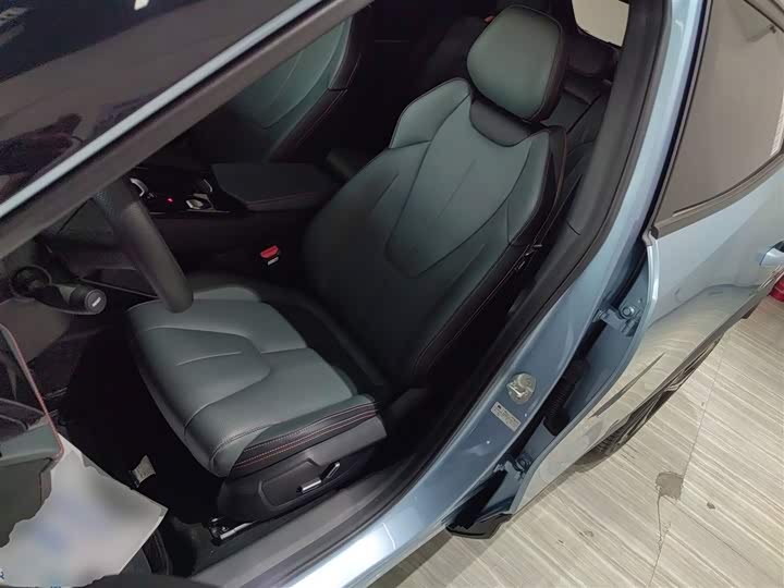 Geely Atlas 2024 2024款 1.5TD 智尊版