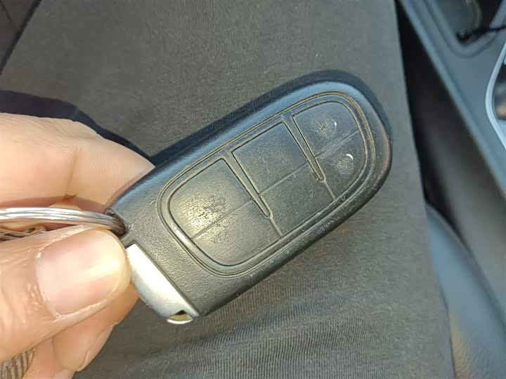 Jeep Cherokee 2020 2020款 2.0T 两驱领先版