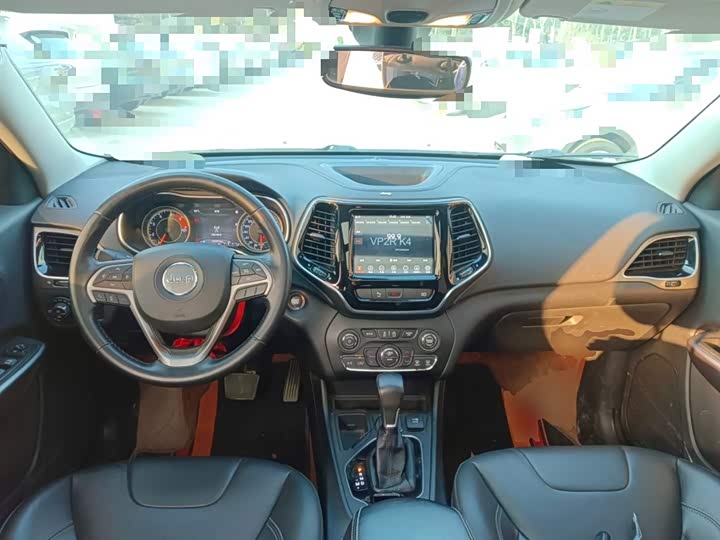 Jeep Cherokee 2020 2020款 2.0T 两驱领先版