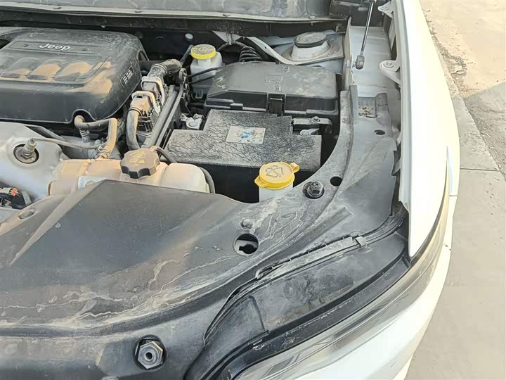 Jeep Cherokee 2020 2020款 2.0T 两驱领先版