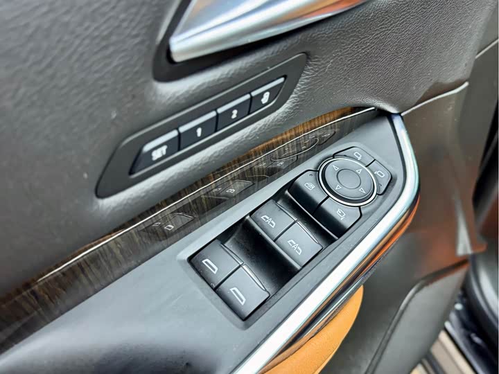 Cadillac XT4 2023 2023款 28T 两驱尊贵型