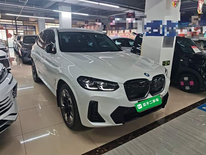2024 BMW iX3