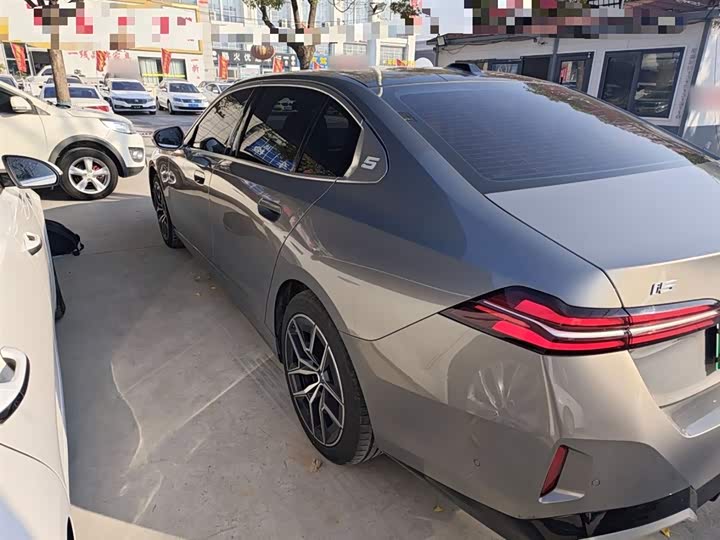 BMW i5 2024 2024款 eDrive 35L M运动套装
