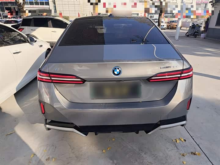 BMW i5 2024 2024款 eDrive 35L M运动套装