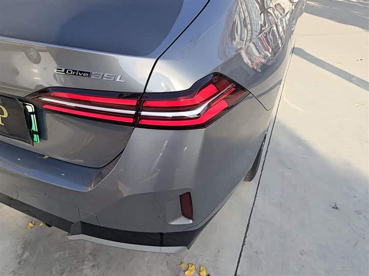 BMW i5 2024 2024款 eDrive 35L M运动套装