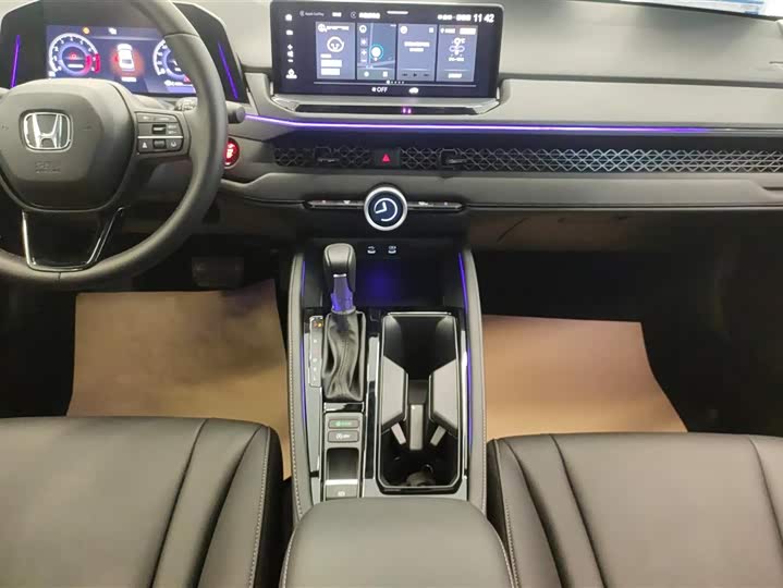 Honda Accord 2025 2025款 运动系列 260TURBO 豪华版