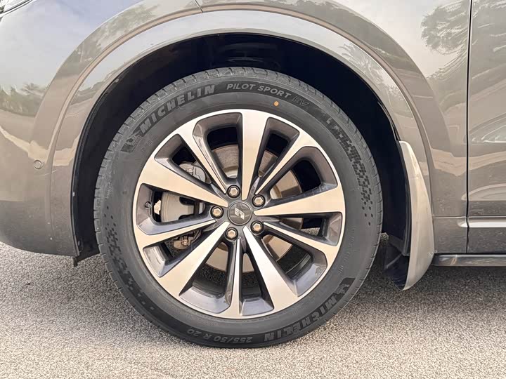 LiXiang One 2021 2021款 增程6座版