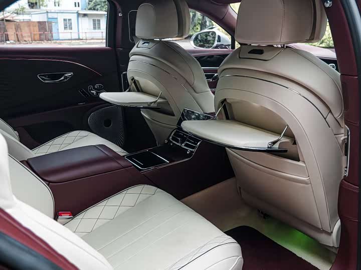 Bentley Flying Spur 2024 2024款 4.0T V8 Mulliner