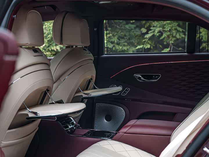 Bentley Flying Spur 2024 2024款 4.0T V8 Mulliner