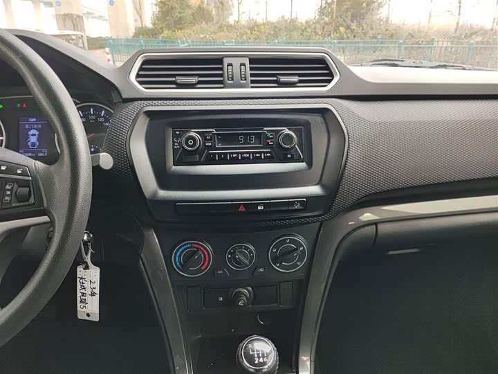 Great Wall Wingle 5 2023 2023款 2.0T 柴油两驱进取型大双