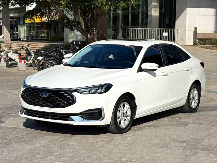 Ford Escort 2021 2021款 1.5L 自动钻石版