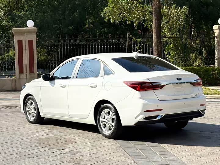 Ford Escort 2021 2021款 1.5L 自动钻石版