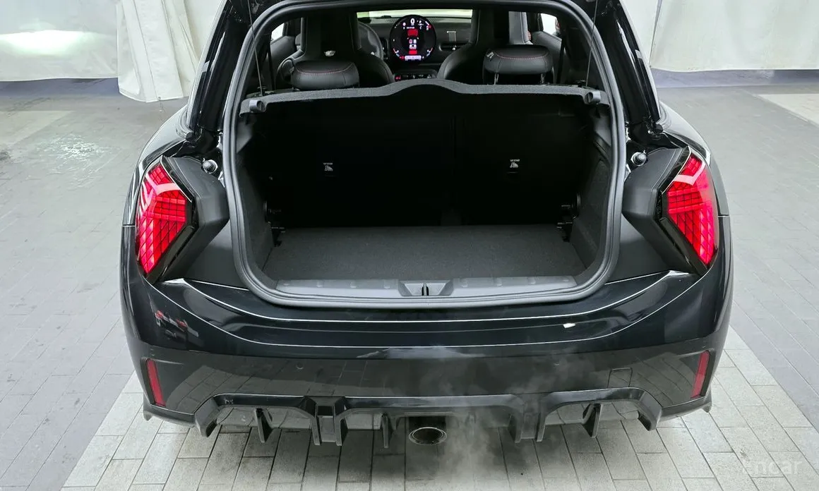 Mini Cooper 2024 JCW