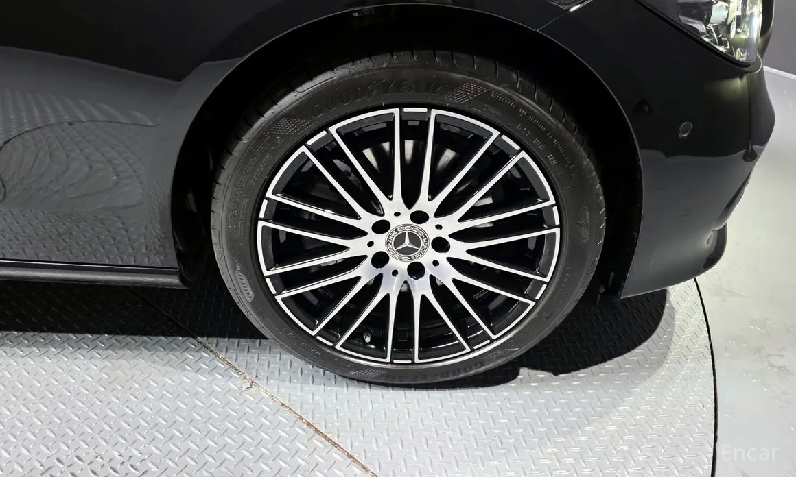 Mercedes-Benz C-Class 2022 C200 Avantgarde