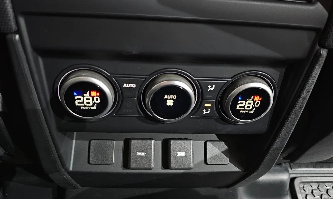 Land Rover Defender 2020 110 D300 75th Edition