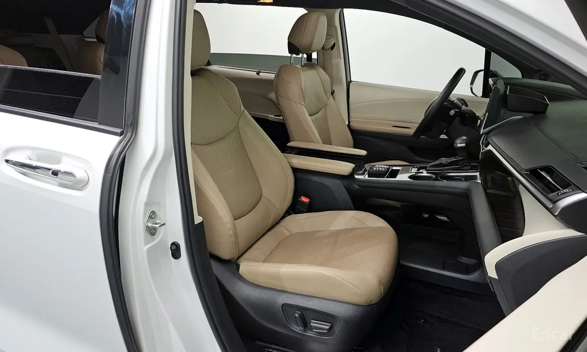 Toyota Sienna 2020 2.5 Hybrid 2WD