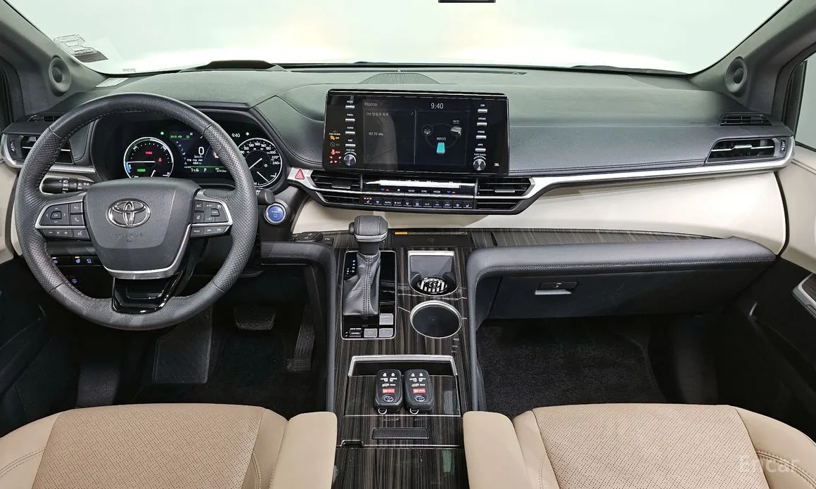 Toyota Sienna 2020 2.5 Hybrid 2WD