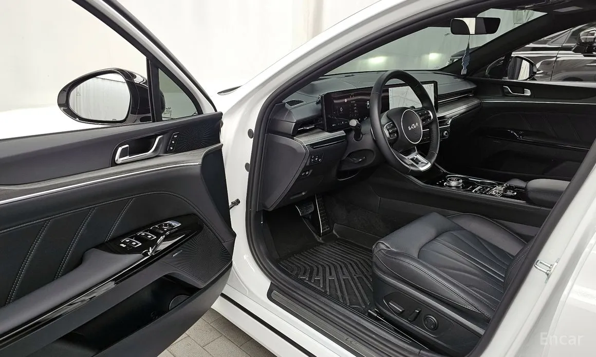 Kia K5 2023 Signature